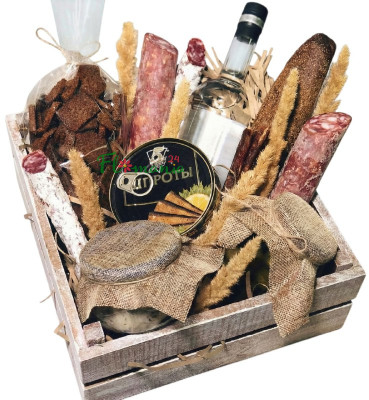 Премиальный ящик для закуски со шпротами «Под ту самую»  и деликатесами